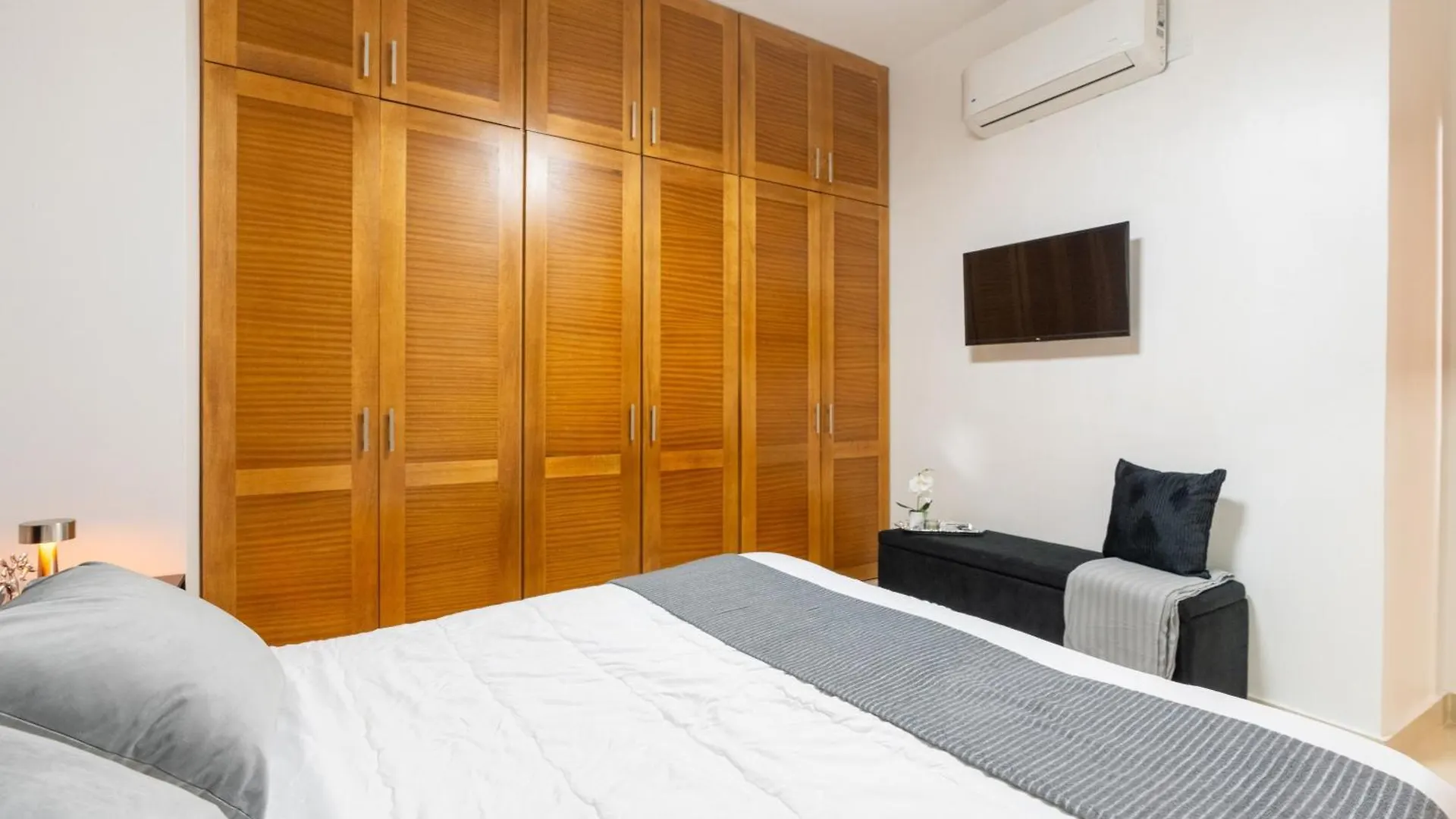 Appartamento Modern Oasis Near Monument With Rooftop Bbq , Gym, And Free Parking Santiago De Los Caballeros Repubblica Dominicana