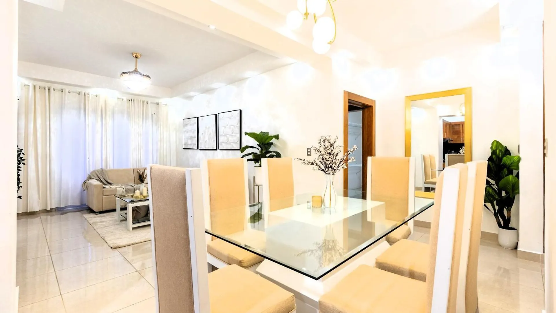 Modern Oasis Near Monument With Rooftop Bbq , Gym, And Free Parking Santiago De Los Caballeros 0*,  Repubblica Dominicana