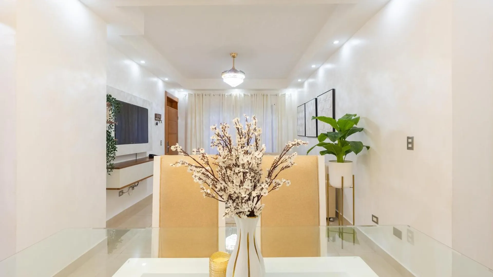 Appartamento Modern Oasis Near Monument With Rooftop Bbq , Gym, And Free Parking Santiago De Los Caballeros Repubblica Dominicana